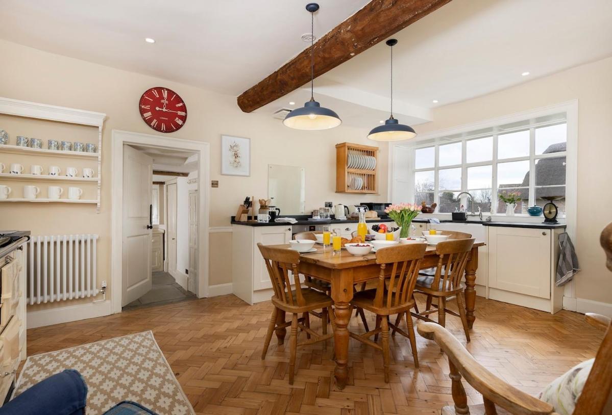 Beautiful Cotswold Farmhouse With Hot Tub 맨체스터 외부 사진