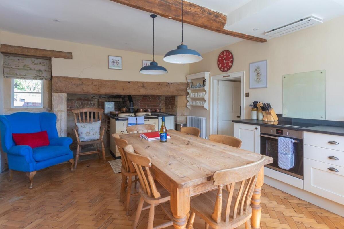 Beautiful Cotswold Farmhouse With Hot Tub 맨체스터 외부 사진