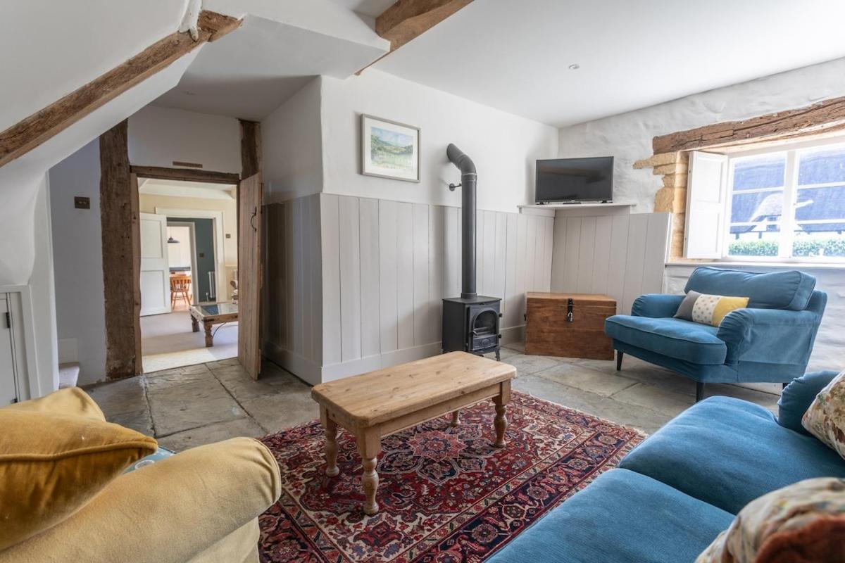 Beautiful Cotswold Farmhouse With Hot Tub 맨체스터 외부 사진