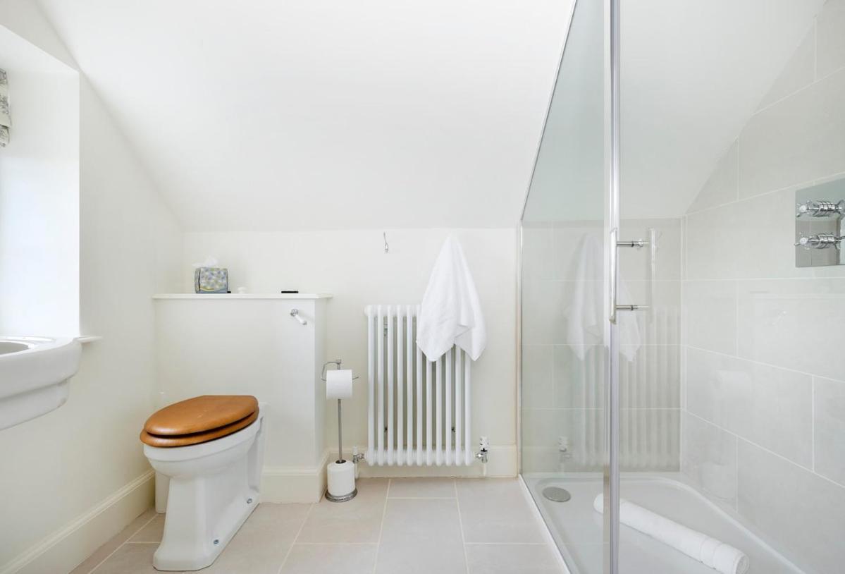 Beautiful Cotswold Farmhouse With Hot Tub 맨체스터 외부 사진