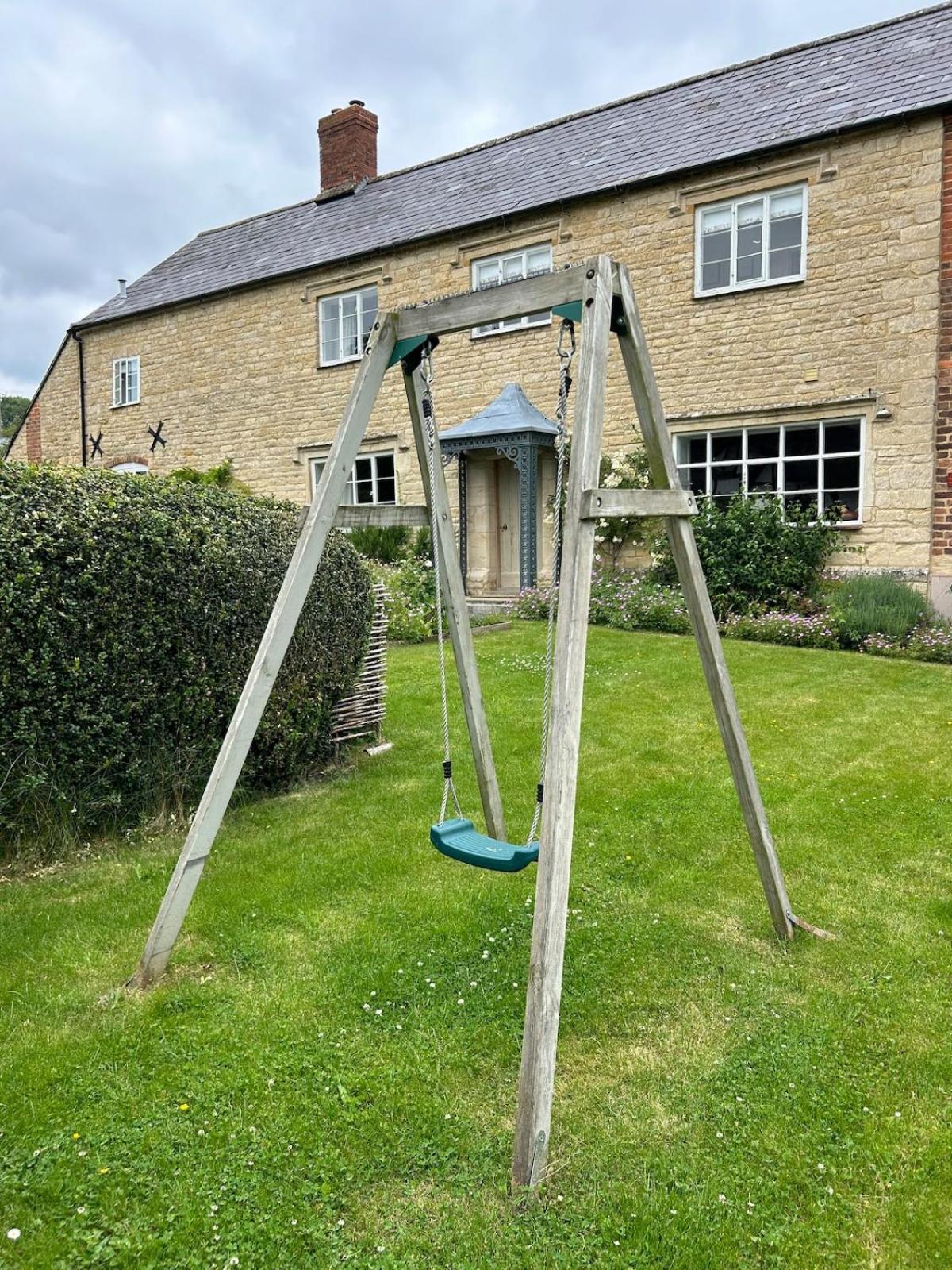 Beautiful Cotswold Farmhouse With Hot Tub 맨체스터 외부 사진